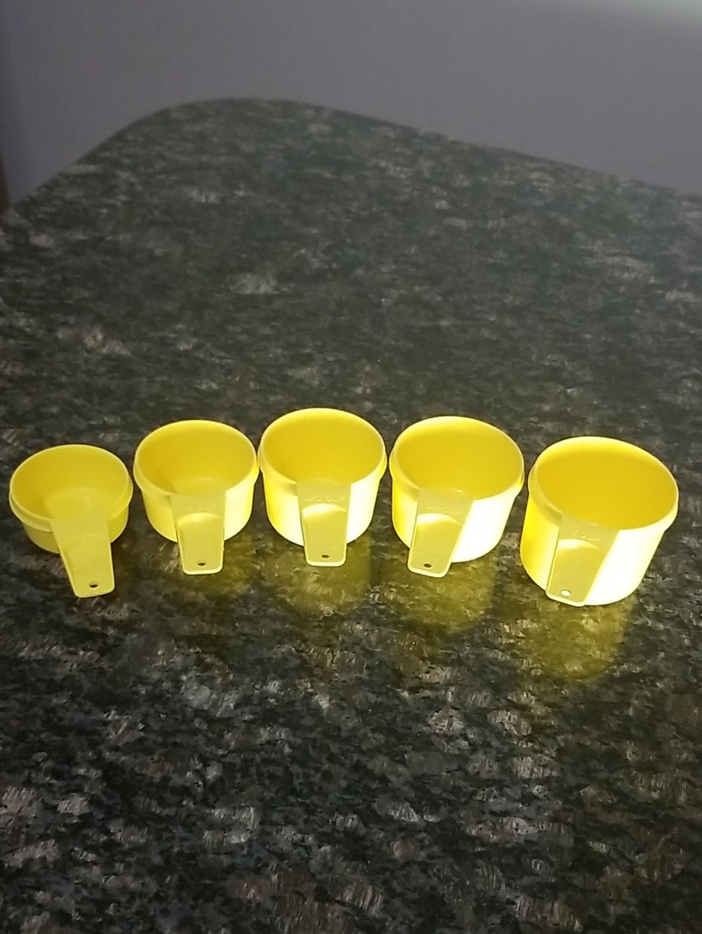 Tuppereare Yellow Measuring Cup Set